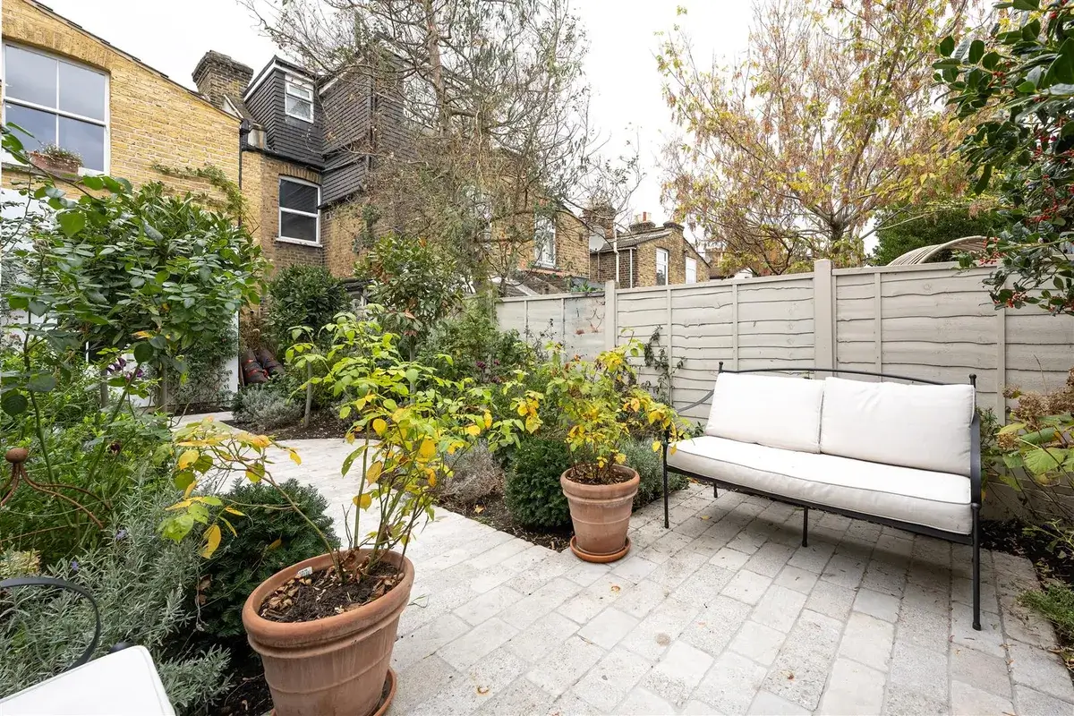 A Pink Kitchen in a Beautifully Restored Victorian House 37 restored-victorian-terrace-house-london42