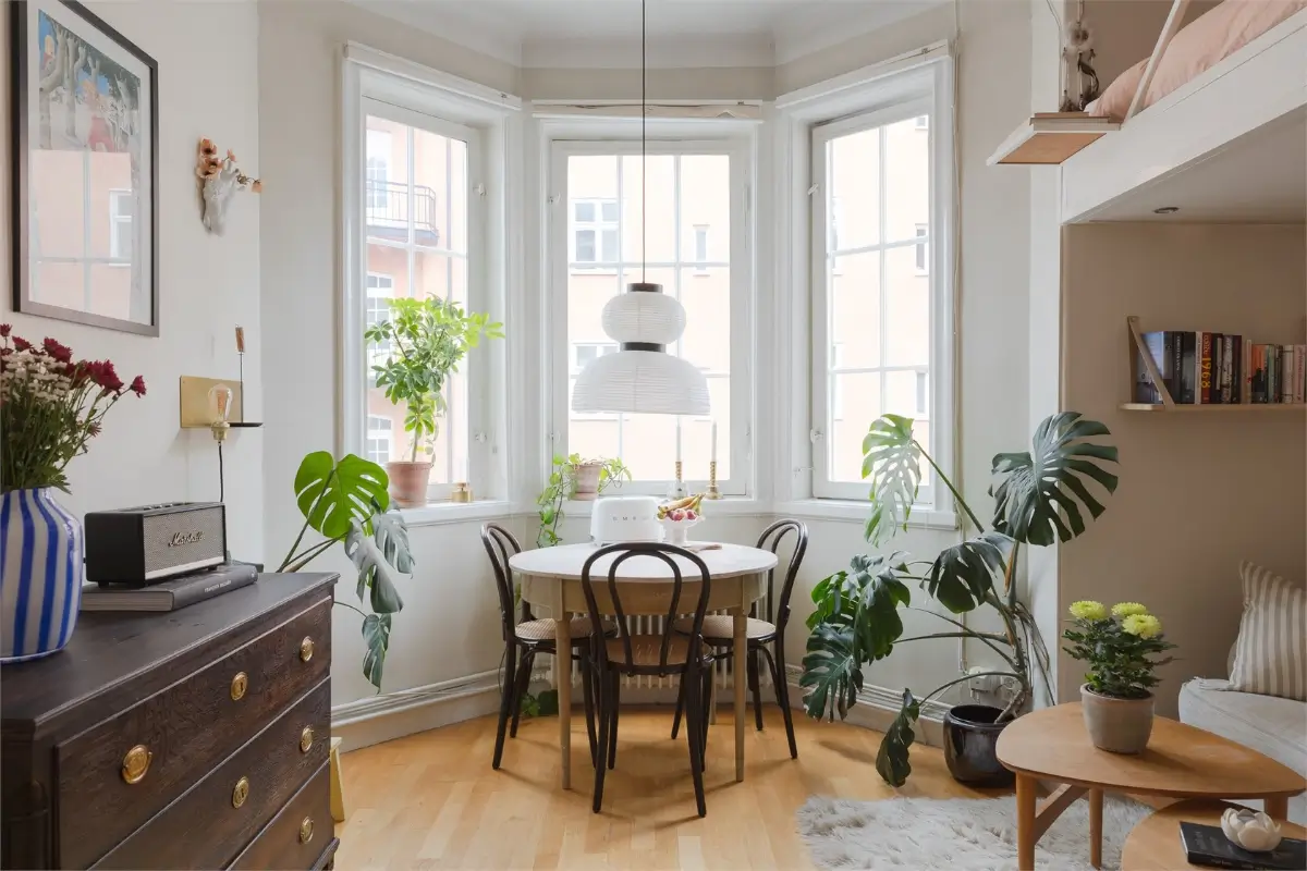 A Studio Apartment with a Large Bay Window and a Loft Bed 3 small-studio-apartment-bay-window-loft-bed-nordroom16