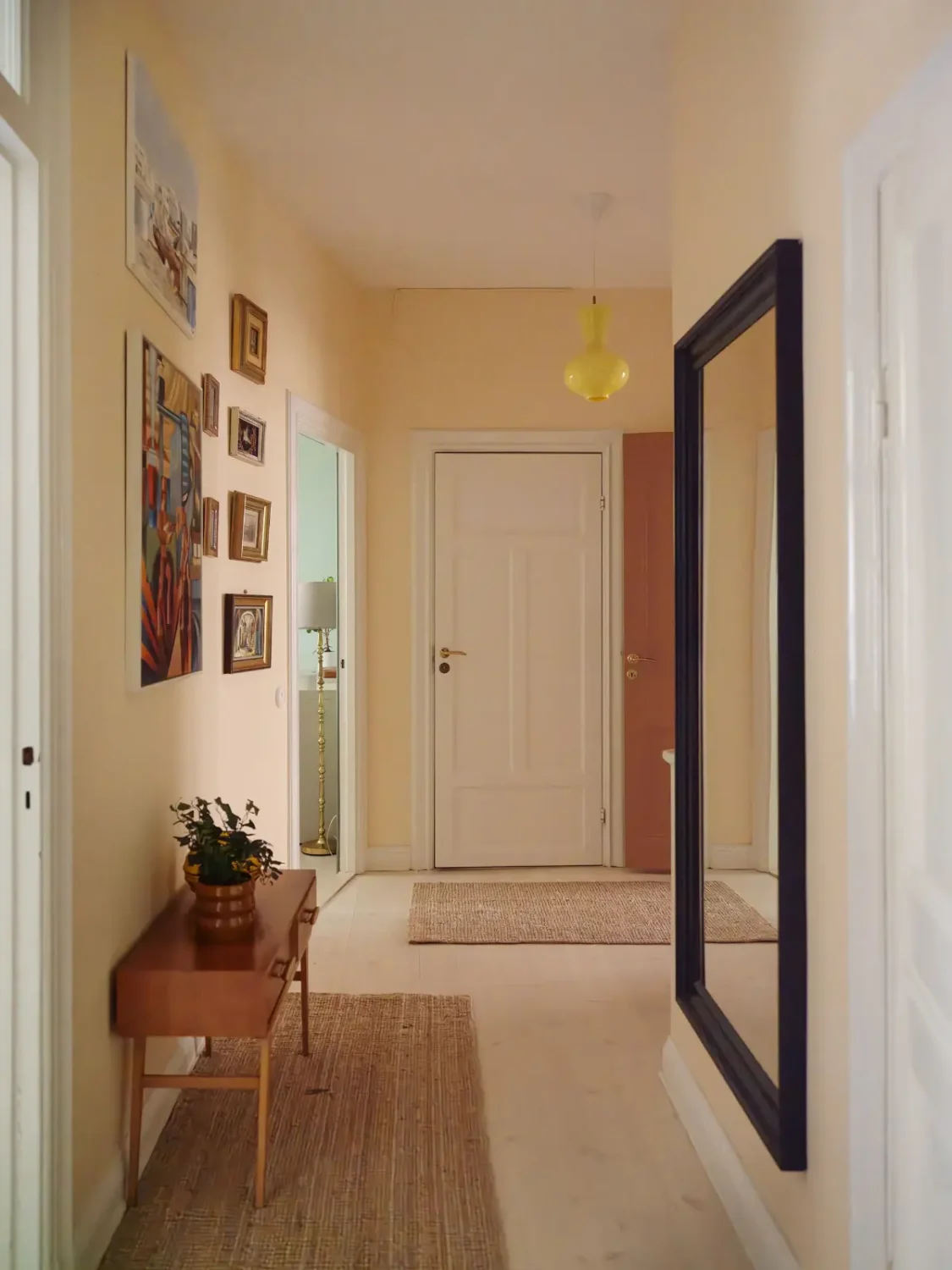 A Charming Color Palette in an Early 20th Century Apartment 20 soft-muted-colors-1910-stockholm-apartment-nordroom2