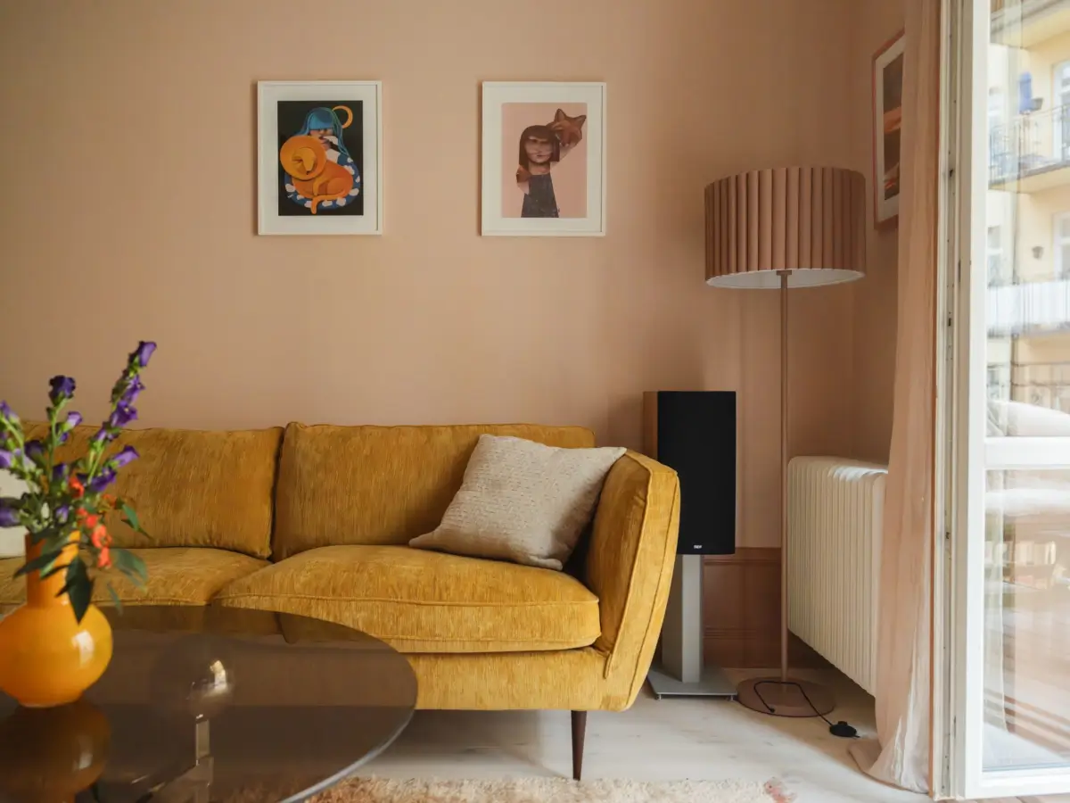 A Charming Color Palette in an Early 20th Century Apartment 5 soft-muted-colors-1910-stockholm-apartment-nordroom22