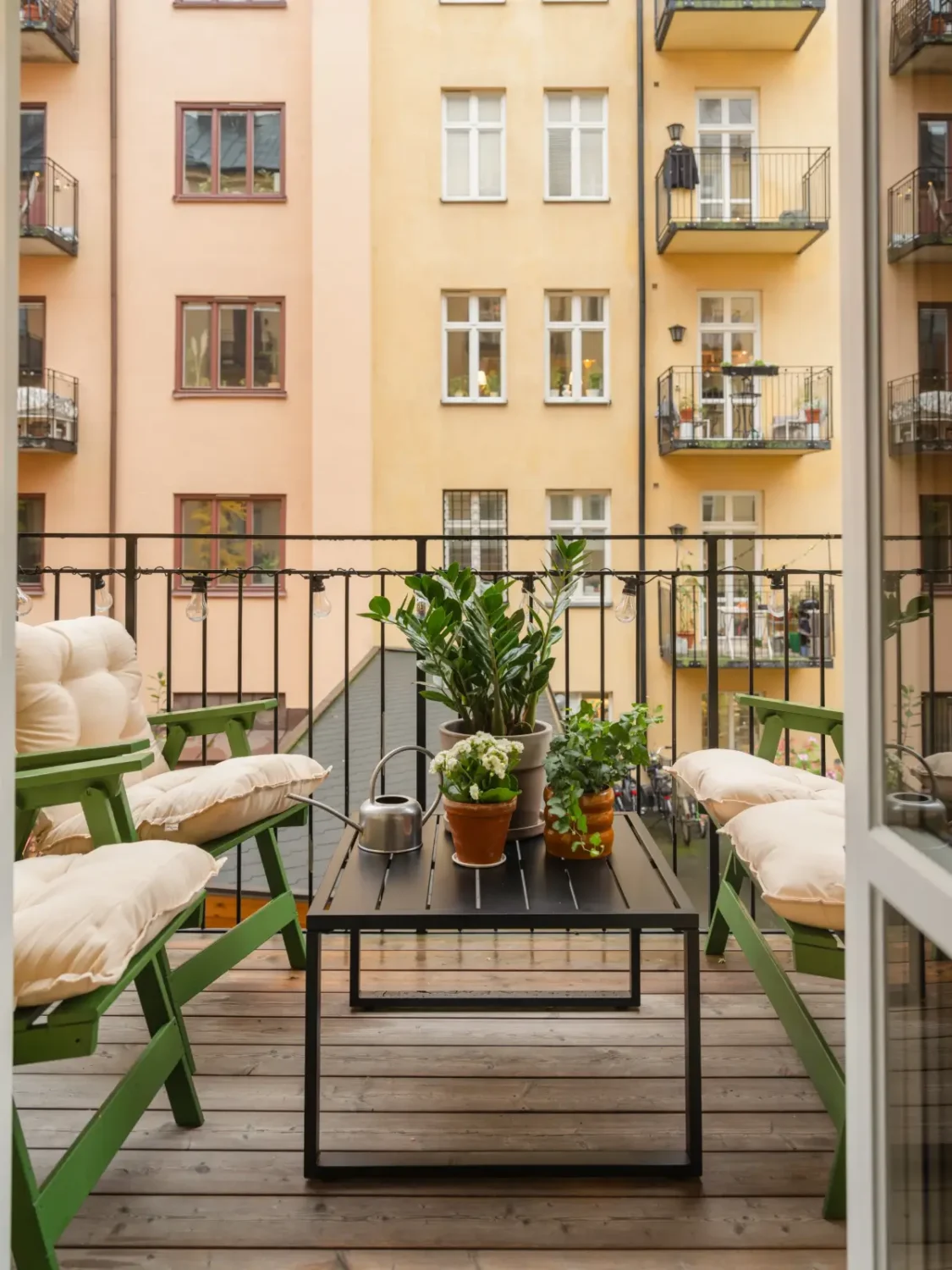 A Charming Color Palette in an Early 20th Century Apartment 9 soft-muted-colors-1910-stockholm-apartment-nordroom25