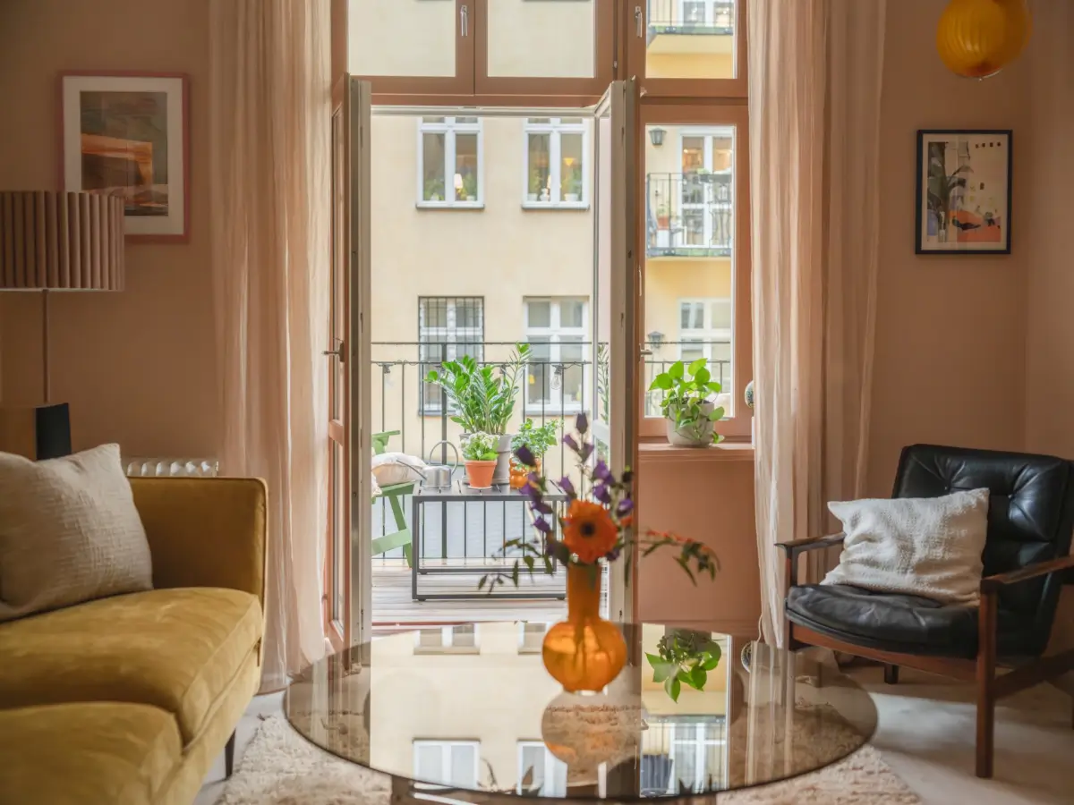 A Charming Color Palette in an Early 20th Century Apartment 2 soft-muted-colors-1910-stockholm-apartment-nordroom26
