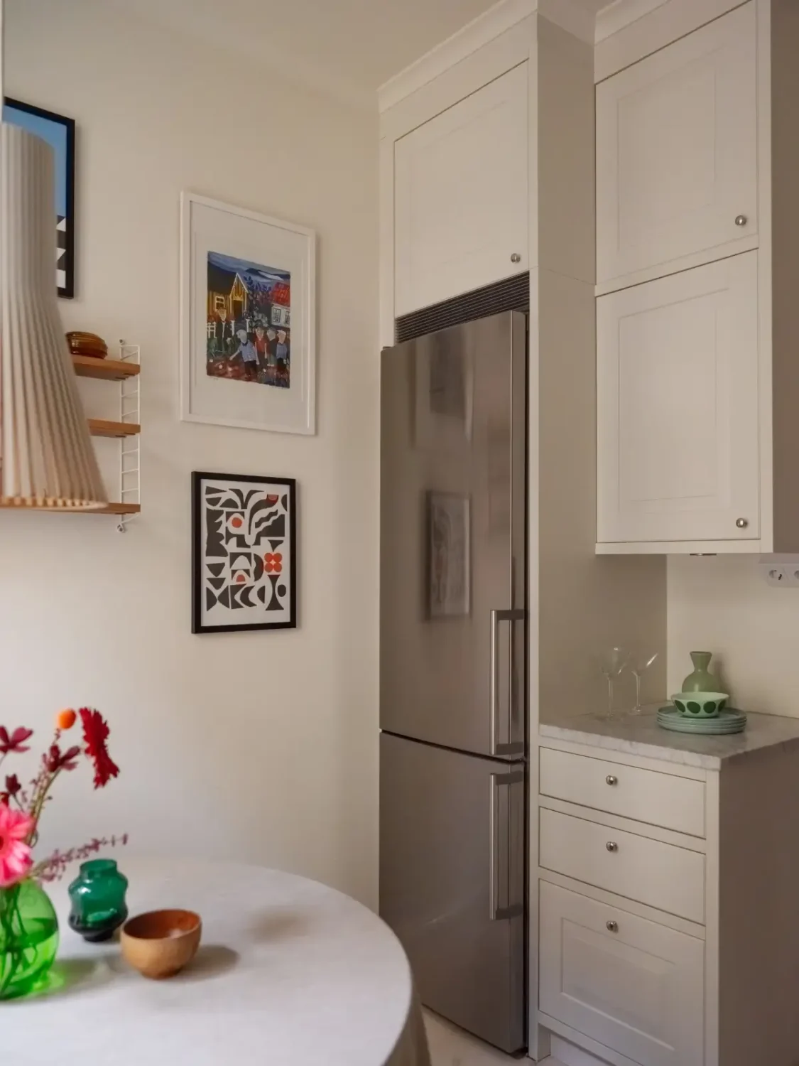 A Charming Color Palette in an Early 20th Century Apartment 16 soft-muted-colors-1910-stockholm-apartment-nordroom6