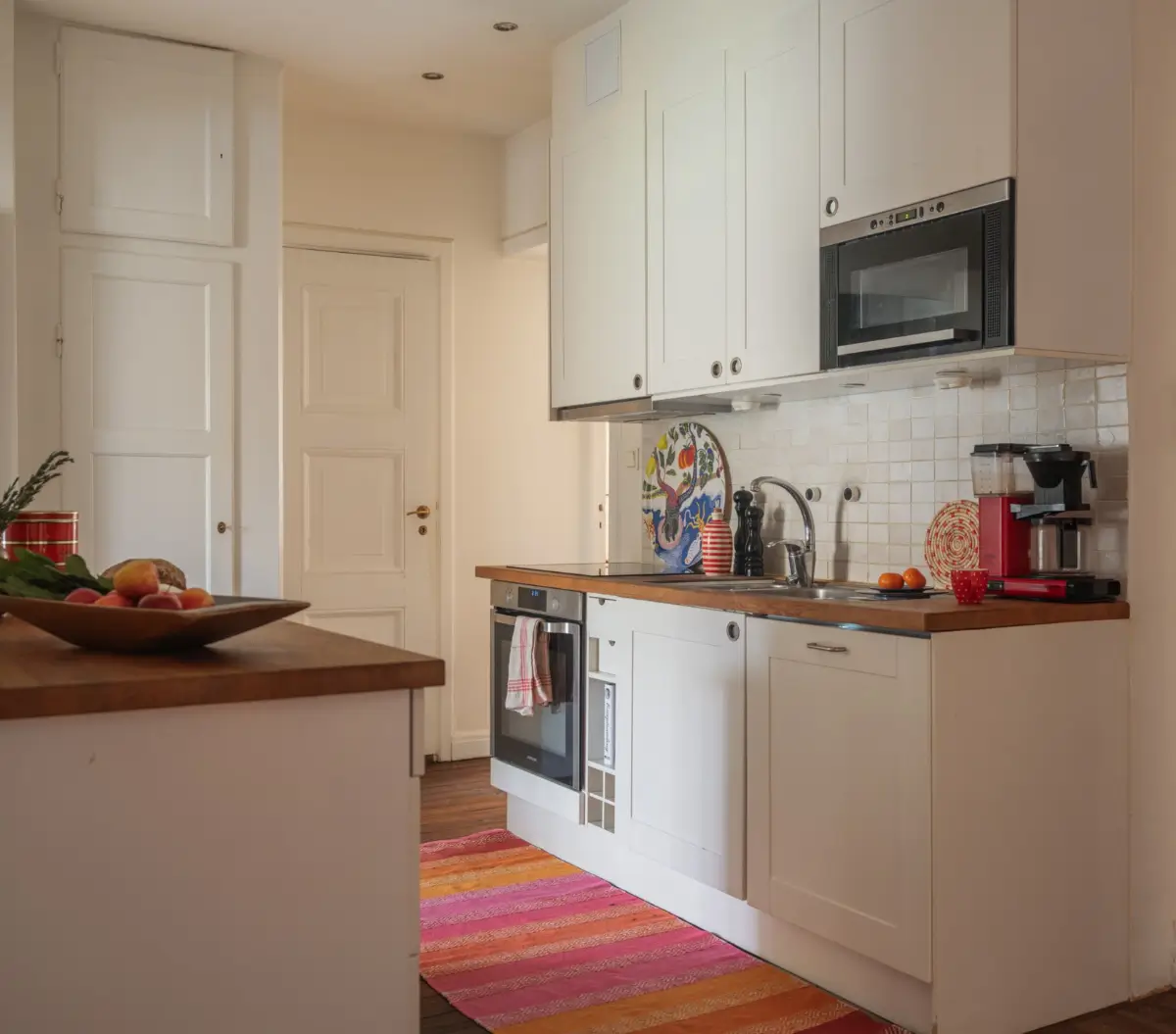 A Spacious Four-Bedroom Family Apartment in Stockholm 22 spacious-1920s-family-apartment-stockholm-nordroom11