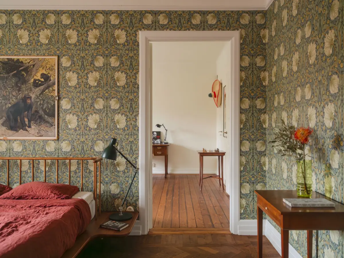 A Spacious Four-Bedroom Family Apartment in Stockholm 15 spacious-1920s-family-apartment-stockholm-nordroom16