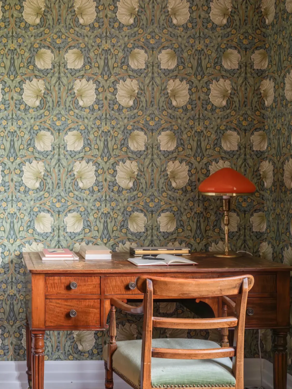 A Spacious Four-Bedroom Family Apartment in Stockholm 14 spacious-1920s-family-apartment-stockholm-nordroom19