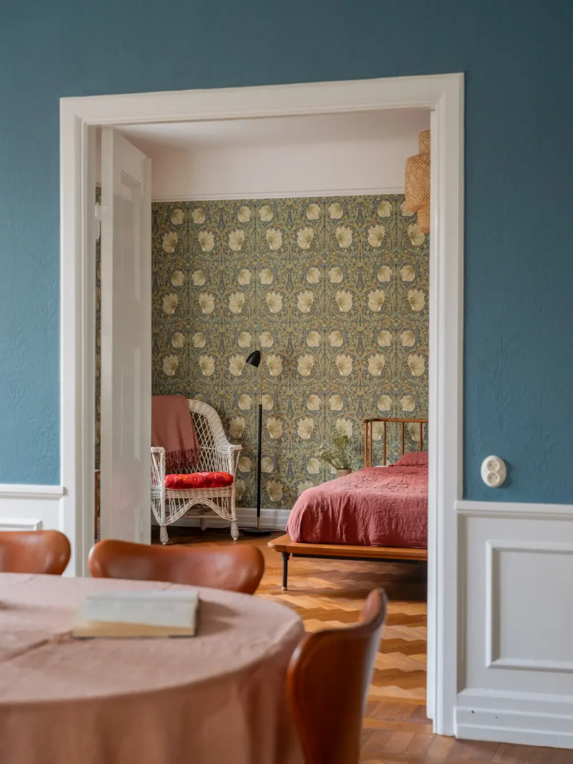 A Spacious Four-Bedroom Family Apartment in Stockholm 8 spacious-1920s-family-apartment-stockholm-nordroom25