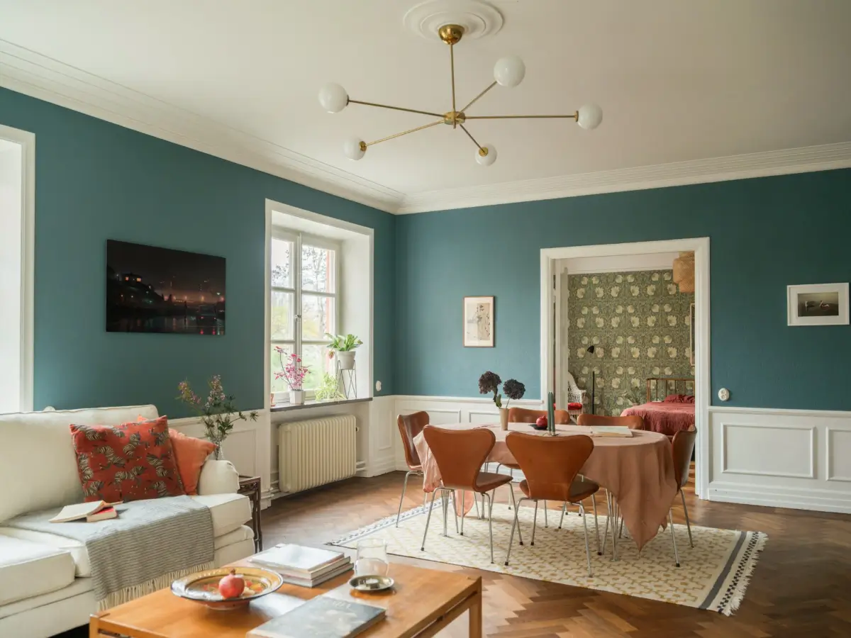 A Spacious Four-Bedroom Family Apartment in Stockholm 6 c