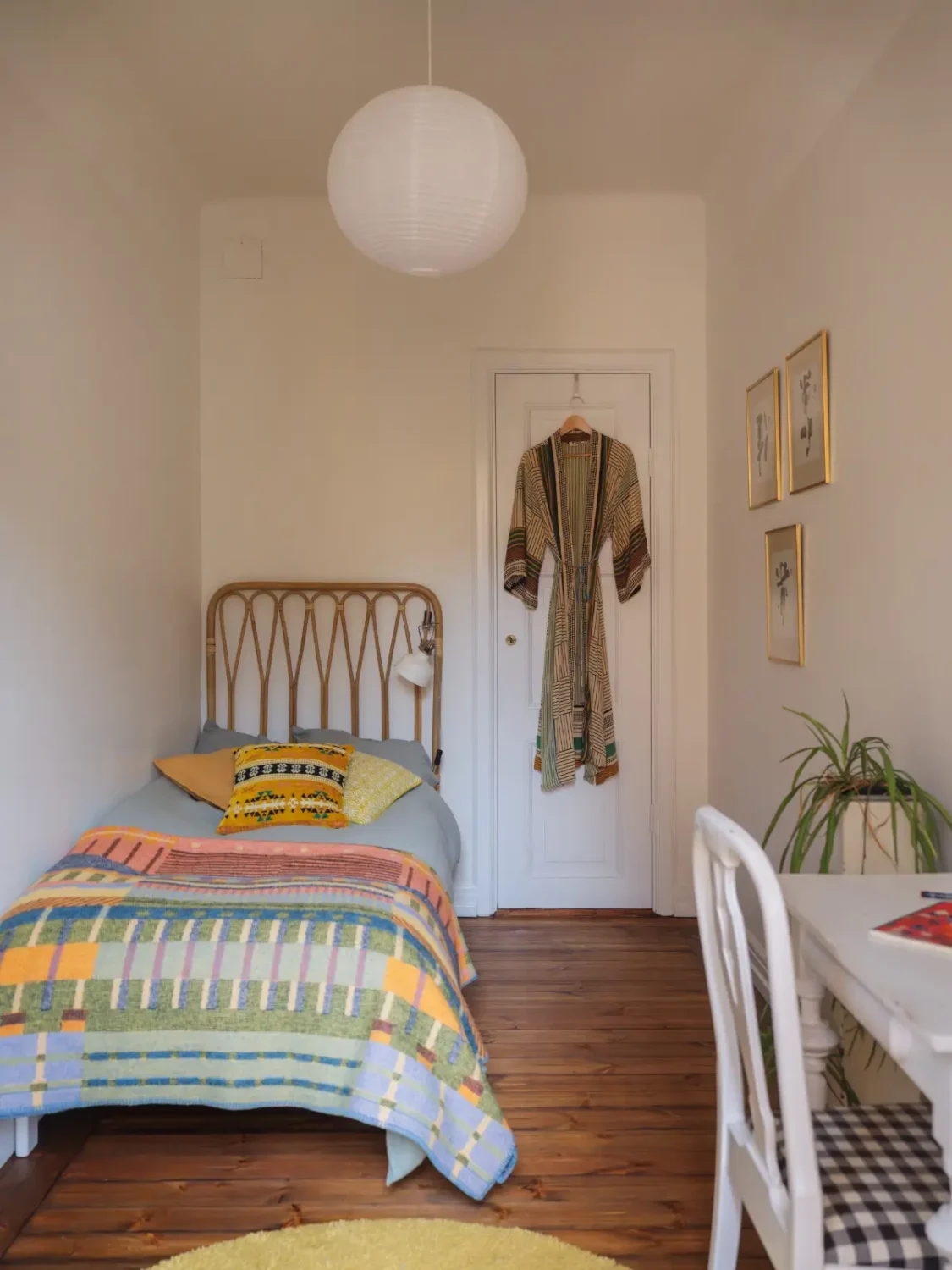 A Spacious Four-Bedroom Family Apartment in Stockholm 32 spacious-1920s-family-apartment-stockholm-nordroom3