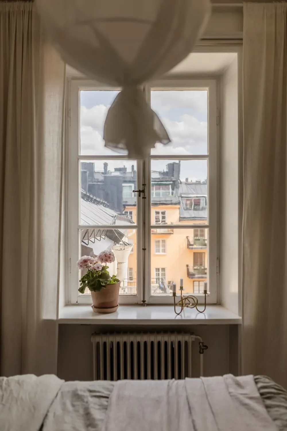 Yellow, Beige, and Green Tones in a 1920s Apartment 11 stockholm apartment yellow green beige tones nordroom5 Yellow, Beige, and Green Tones in a 1920s Apartment