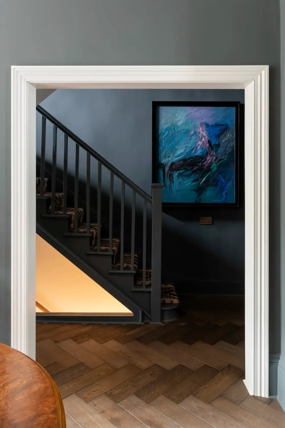 Contrasting Colors in an Elegant Notting Hill Townhouse 7 stylish-notting-hill-townhouse15