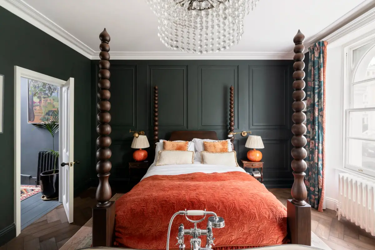 Contrasting Colors in an Elegant Notting Hill Townhouse 17 stylish-notting-hill-townhouse16