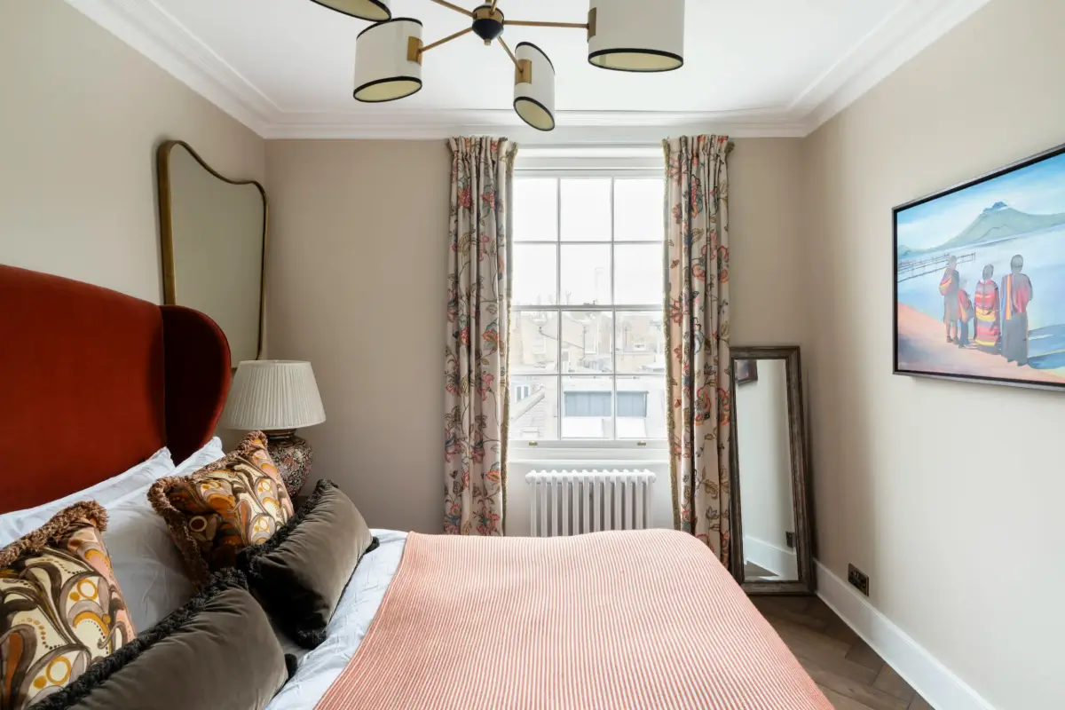 Contrasting Colors in an Elegant Notting Hill Townhouse 21 stylish-notting-hill-townhouse22