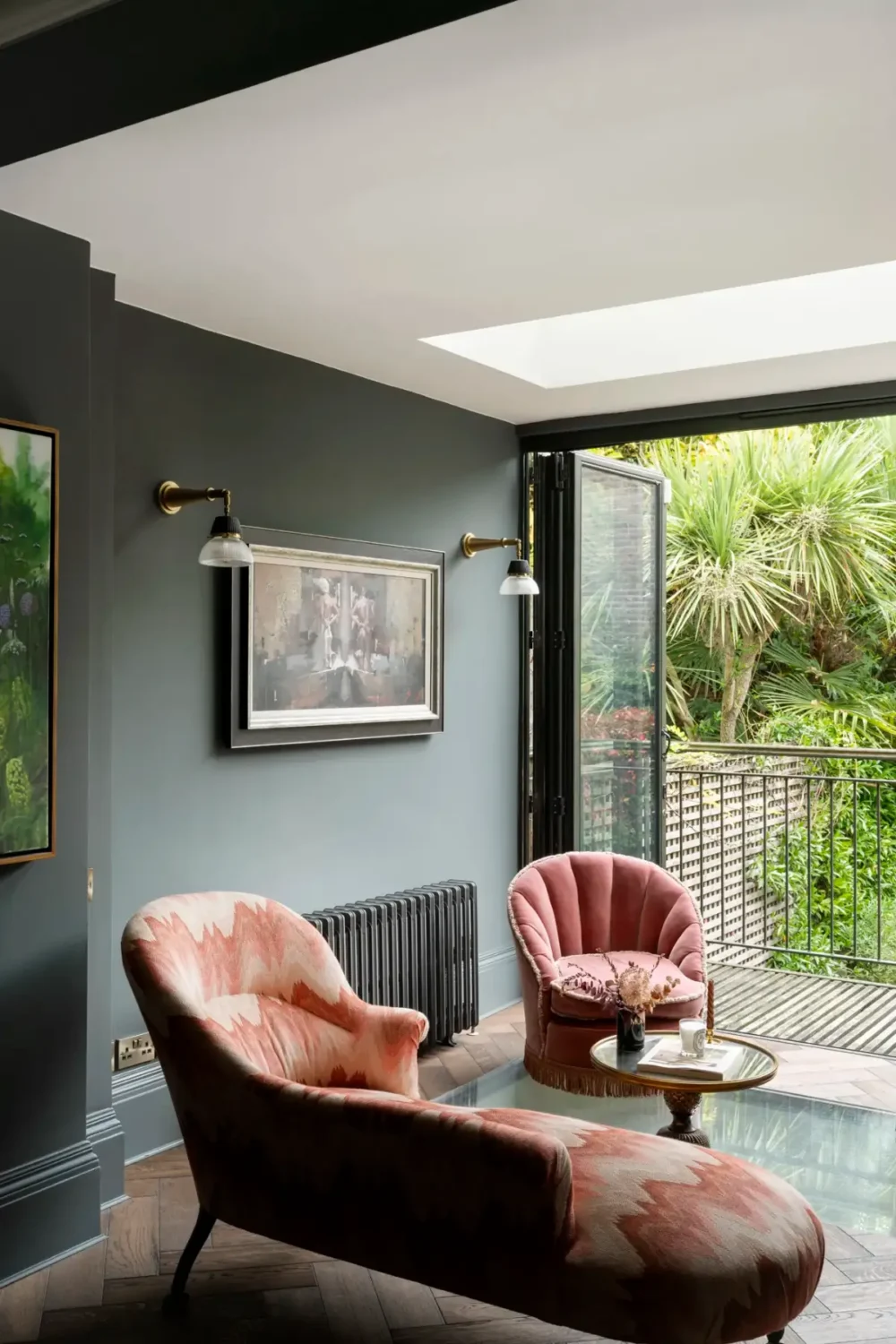 Contrasting Colors in an Elegant Notting Hill Townhouse 6 stylish-notting-hill-townhouse7
