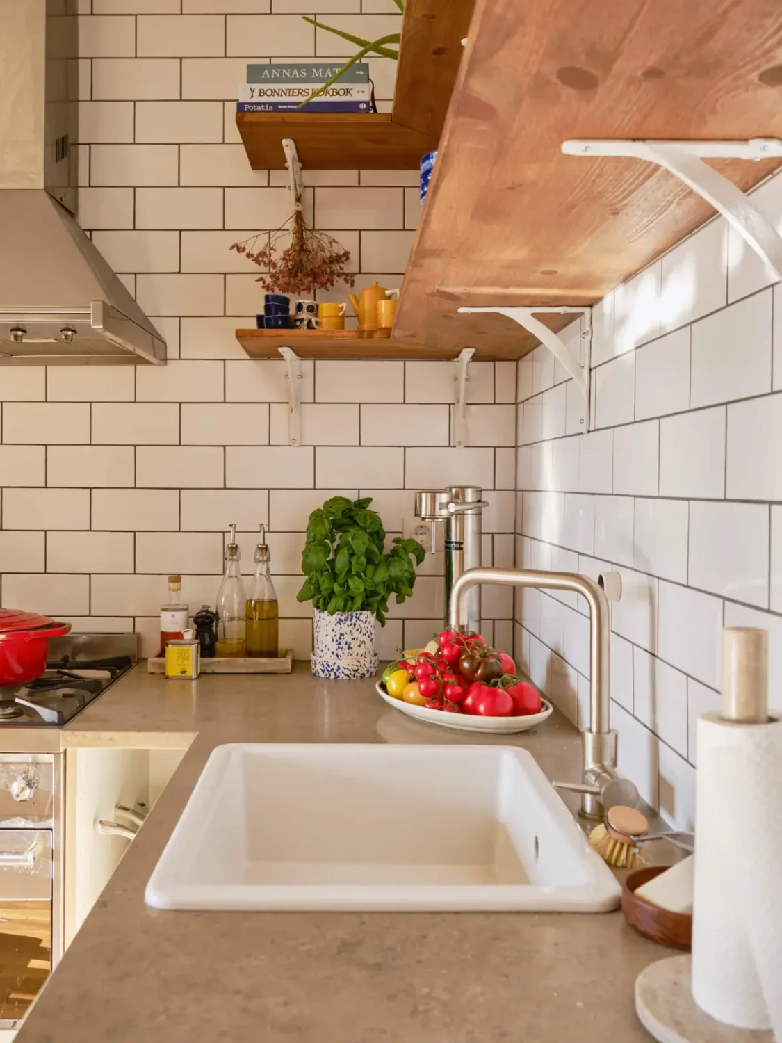 A Small 1930s Apartment with an Exposed Brick Wall 15 tiny-swedish-apartment-exposed-brick-wall-nordroom11