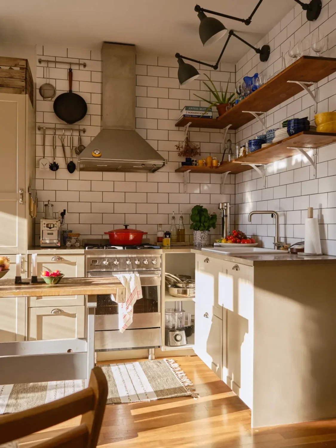 A Small 1930s Apartment with an Exposed Brick Wall 11 tiny-swedish-apartment-exposed-brick-wall-nordroom14