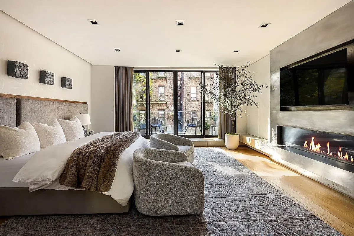 The 10 Most Expensive New York Real Estate Listings in November 2025 8 townhouse-greenwich-village-most-expensive-new-york-listings-november-nordroom4