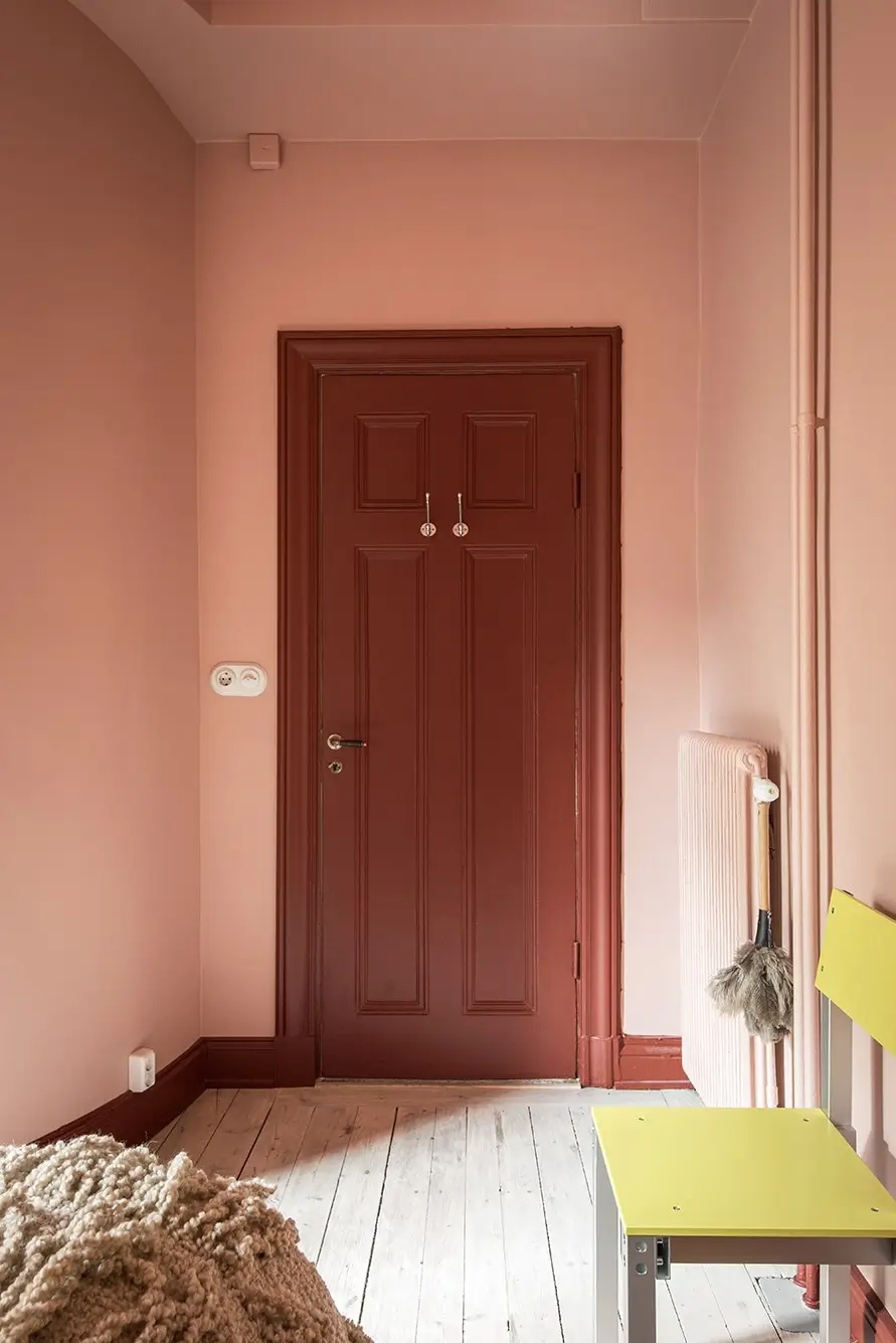 Period Features and a Pink Bedroom in a Turn-of-the-Century Apartment 28 turn-of-the-century-apartment-pink-bedroom
