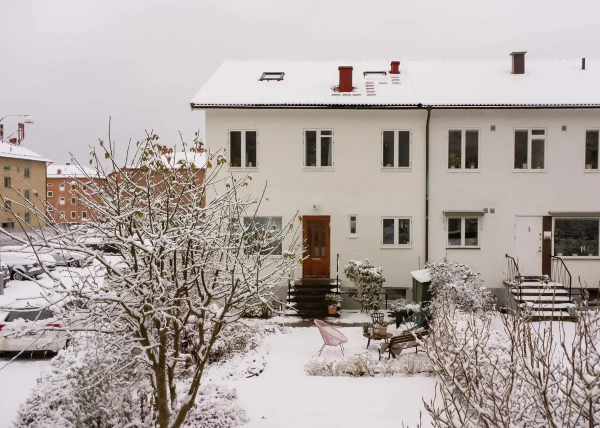 A Well-Preserved 1940s Townhouse Designed by Sweden's First Female Architect 1 well-preserved-1940s-terrace-house-sweden66