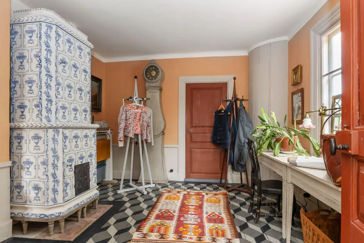 A Carefully Preserved 18th-Century Manor House in Sweden is for Sale 32 18th-century-manor-house-sweden-for-sale-renovated-Goran-Gudmundsson-nordroom