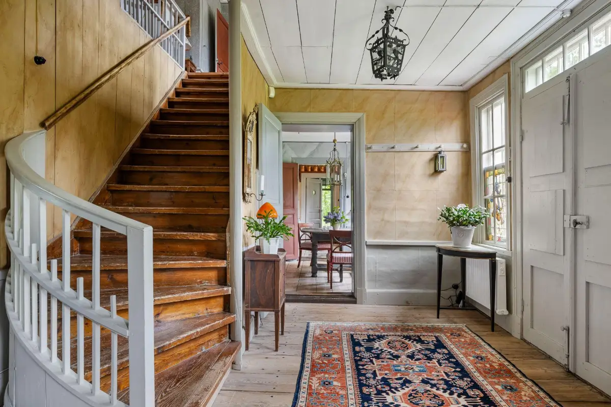 A Carefully Preserved 18th-Century Manor House in Sweden is for Sale 6 18th-century-manor-house-sweden-for-sale-renovated-Goran-Gudmundsson-nordroom