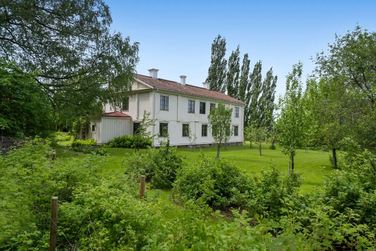 A Carefully Preserved 18th-Century Manor House in Sweden is for Sale 50 18th-century-manor-house-sweden-for-sale-renovated-Goran-Gudmundsson-nordroom
