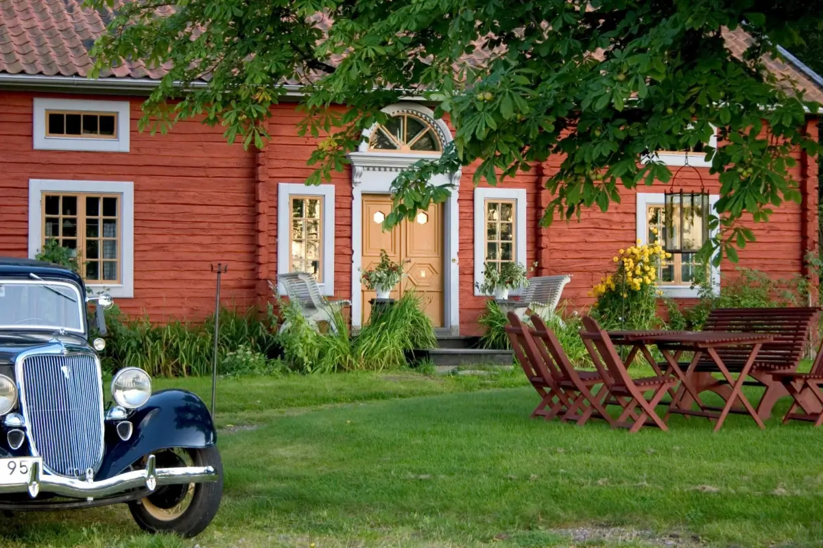 A Carefully Preserved 18th-Century Manor House in Sweden is for Sale 46 18th-century-manor-house-sweden-for-sale-renovated-Goran-Gudmundsson-nordroom