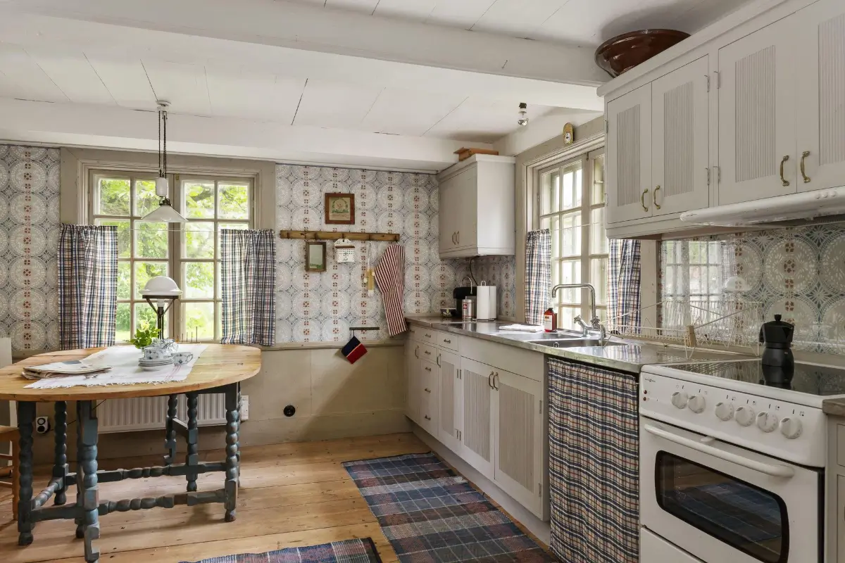 A Carefully Preserved 18th-Century Manor House in Sweden is for Sale 39 18th-century-manor-house-sweden-for-sale-renovated-Goran-Gudmundsson-nordroom