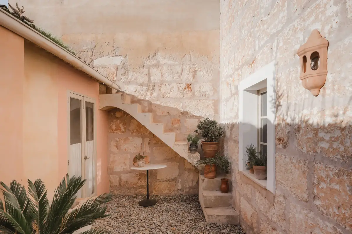 Inside Casa Coral: Lina Kjellvertz’s Timeless Take on Mediterranean Living 16 casa-coral-Lina-Kjellvertz-Dusty-Deco-Mallorca-nordroom