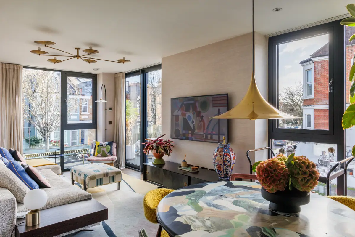 A Colorful Modern London Apartment with Silk Wallpapers 1 colorful-furniture-decor-modern-london-apartment-nordroom