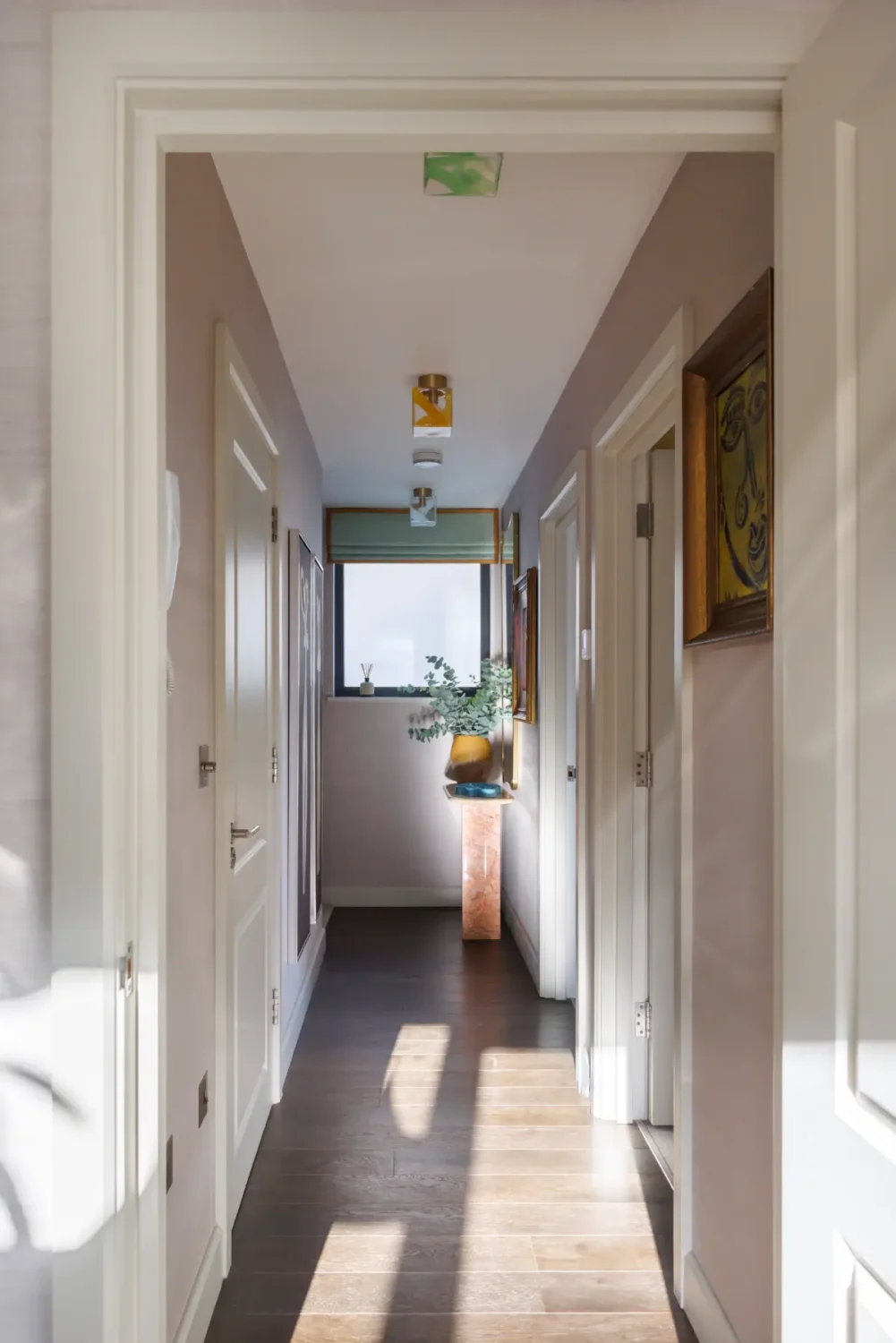 A Colorful Modern London Apartment with Silk Wallpapers 12 colorful-furniture-decor-modern-london-apartment-nordroom