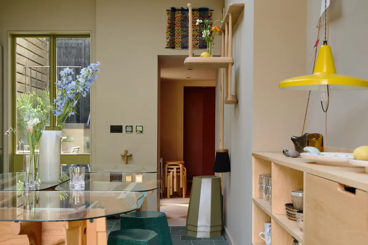 A Playfully Renovated Neo-Jacobean Villa in London 15 colorful-neo-jacobean-villa-london-nordroom