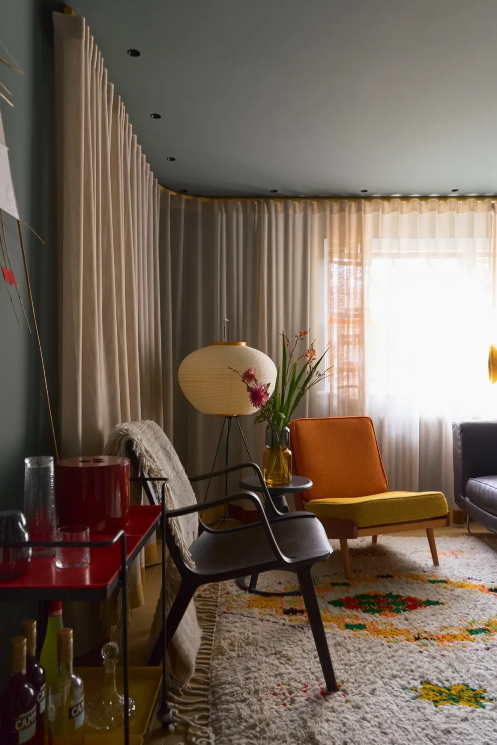 A Playfully Renovated Neo-Jacobean Villa in London 24 colorful-neo-jacobean-villa-london-nordroom