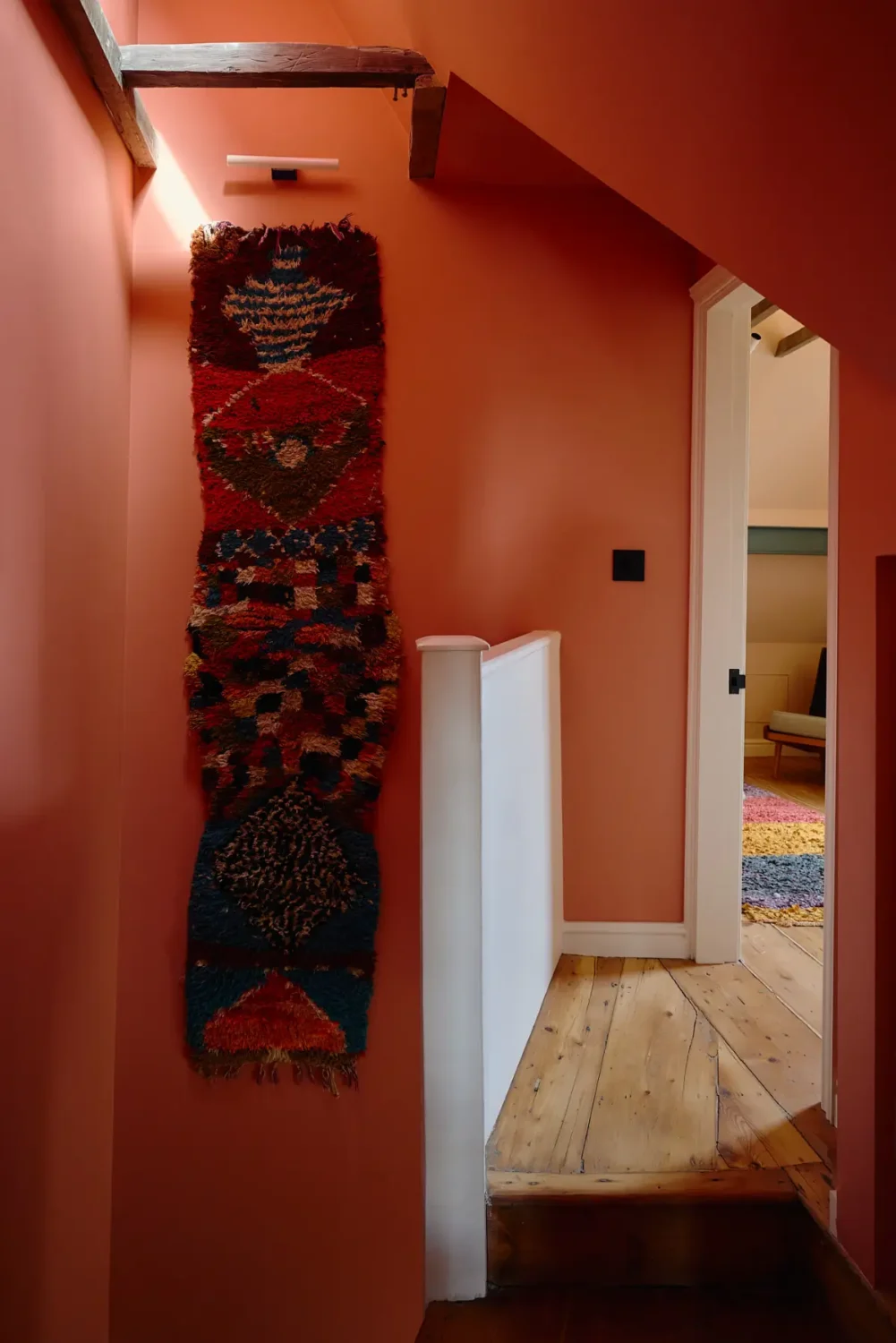 A Playfully Renovated Neo-Jacobean Villa in London 39 colorful-neo-jacobean-villa-london-nordroom