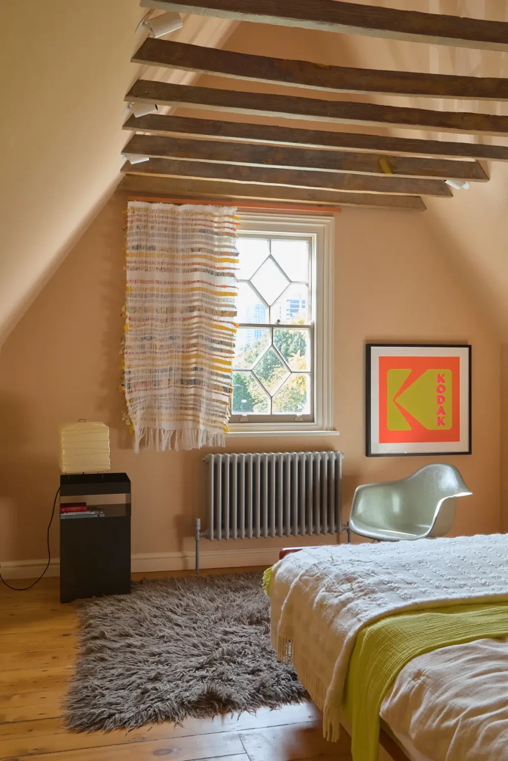 A Playfully Renovated Neo-Jacobean Villa in London 41 colorful-neo-jacobean-villa-london-nordroom