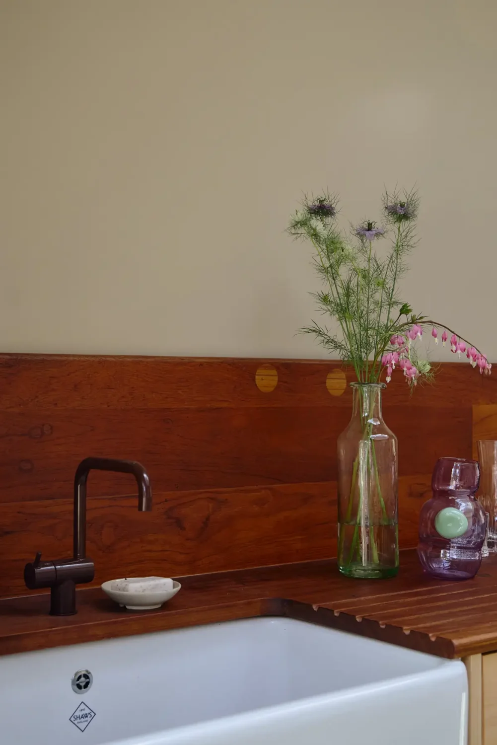 A Playfully Renovated Neo-Jacobean Villa in London 14 colorful-neo-jacobean-villa-london-nordroom