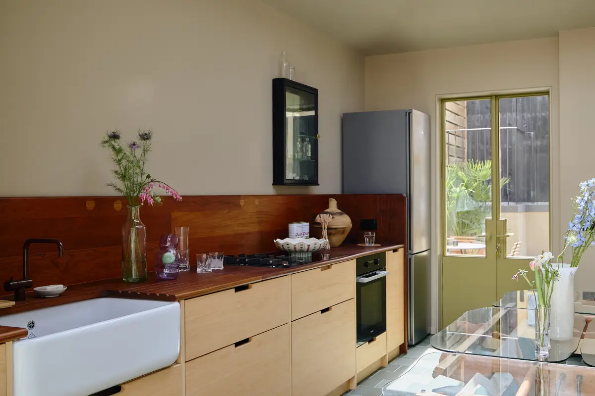 A Playfully Renovated Neo-Jacobean Villa in London 13 colorful-neo-jacobean-villa-london-nordroom