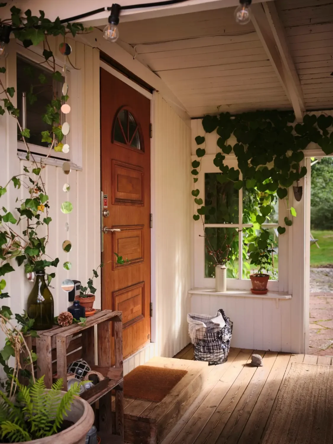 A Charming 1950s Family Home with a Lovely Garden 4 cozy-1950s-family-home-sweden-nordroom