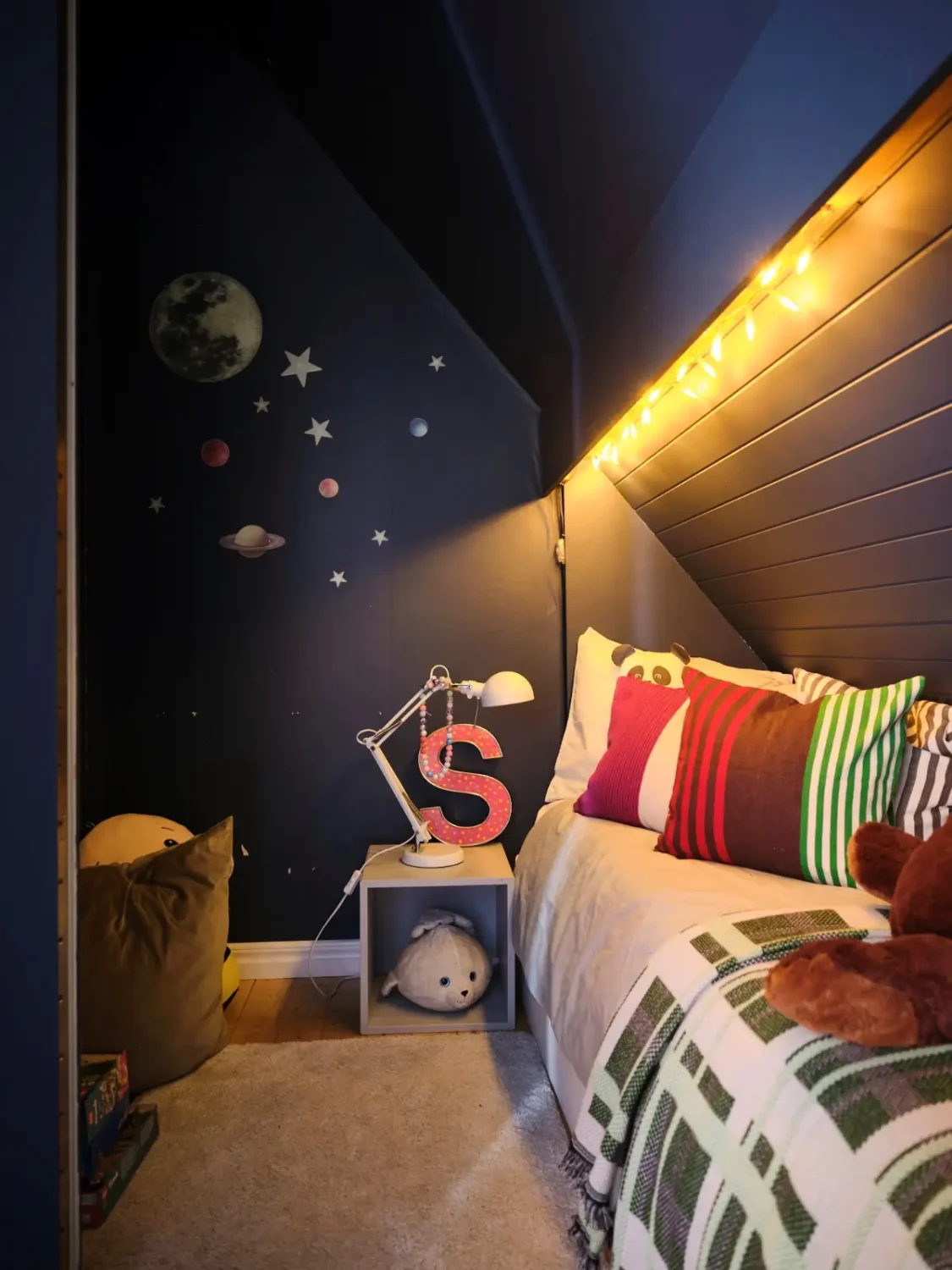 A Charming 1950s Family Home with a Lovely Garden 33 cozy-1950s-family-home-sweden-nordroom