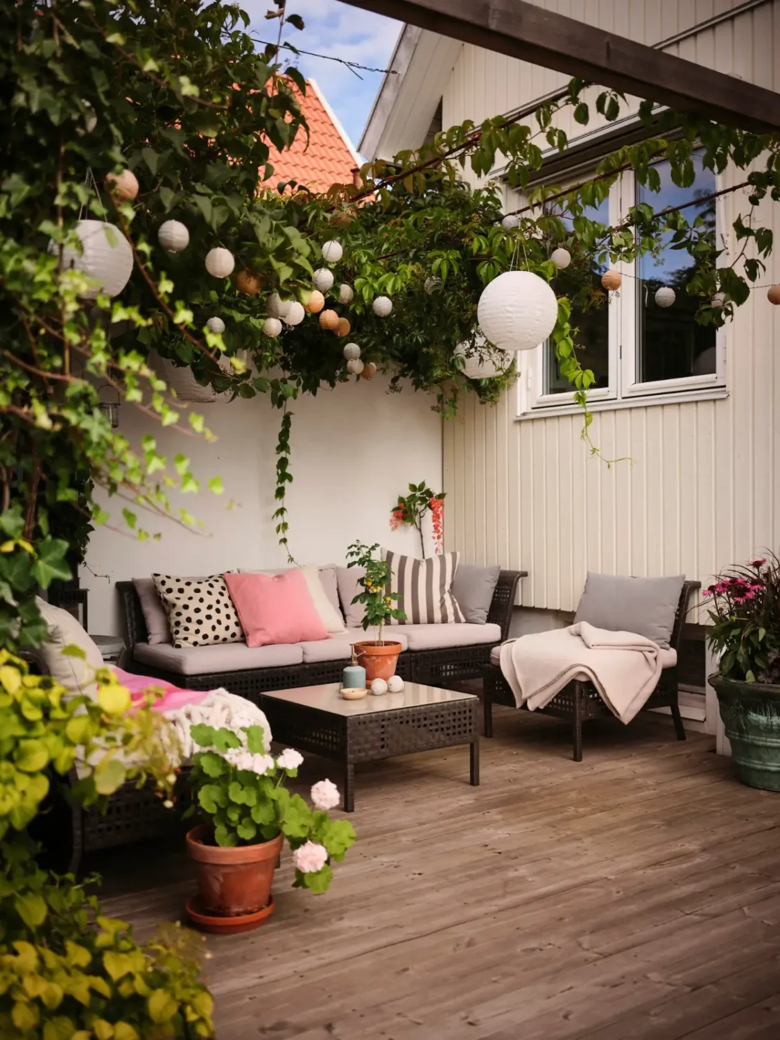 A Charming 1950s Family Home with a Lovely Garden 44 cozy-1950s-family-home-sweden-nordroom