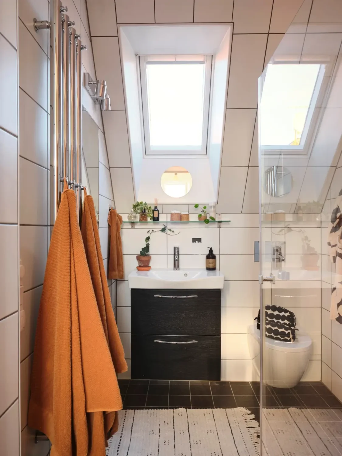 A Charming 1950s Family Home with a Lovely Garden 31 cozy-1950s-family-home-sweden-nordroom