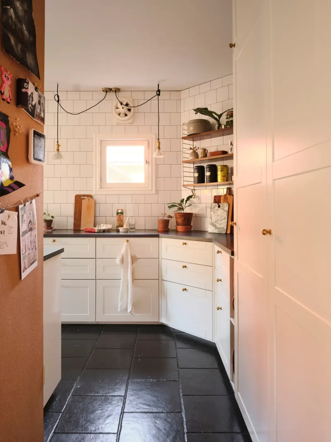 A Charming 1950s Family Home with a Lovely Garden 20 cozy-1950s-family-home-sweden-nordroom