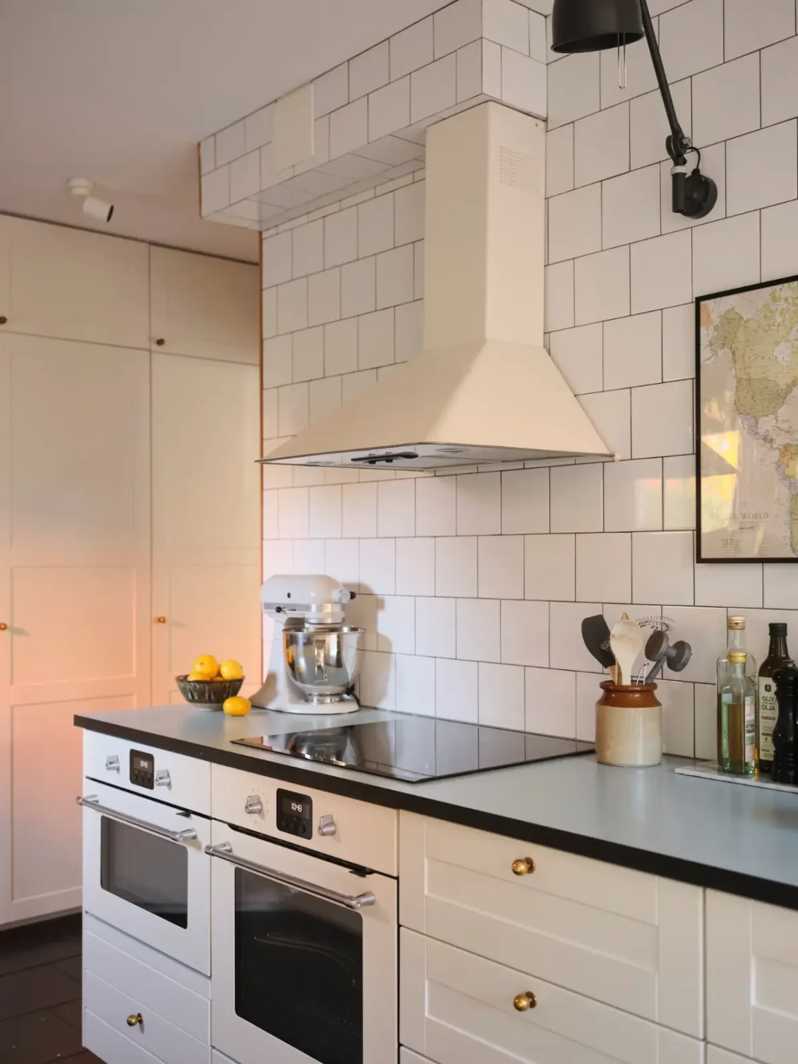 A Charming 1950s Family Home with a Lovely Garden 19 cozy-1950s-family-home-sweden-nordroom