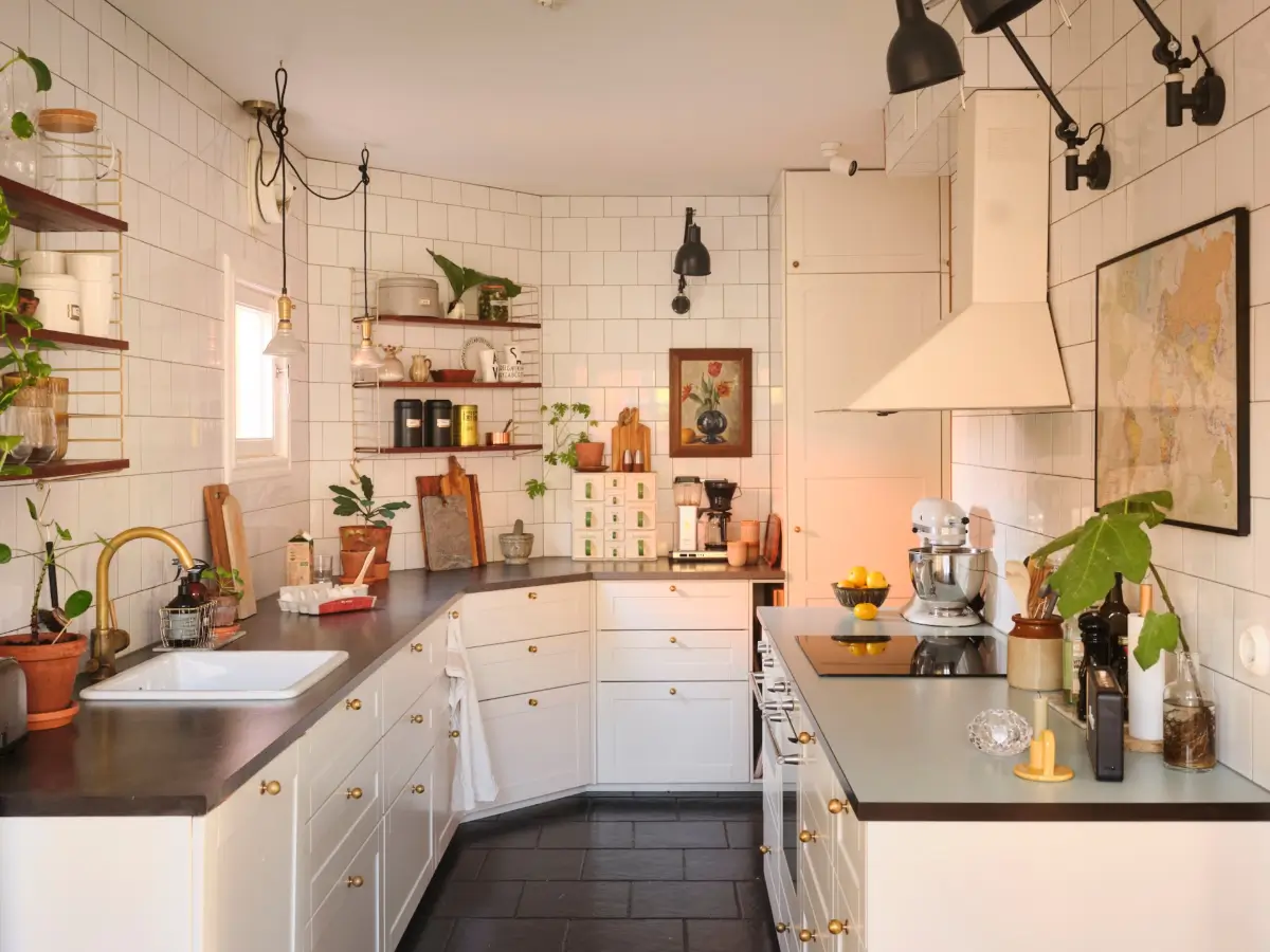 A Charming 1950s Family Home with a Lovely Garden 15 cozy-1950s-family-home-sweden-nordroom