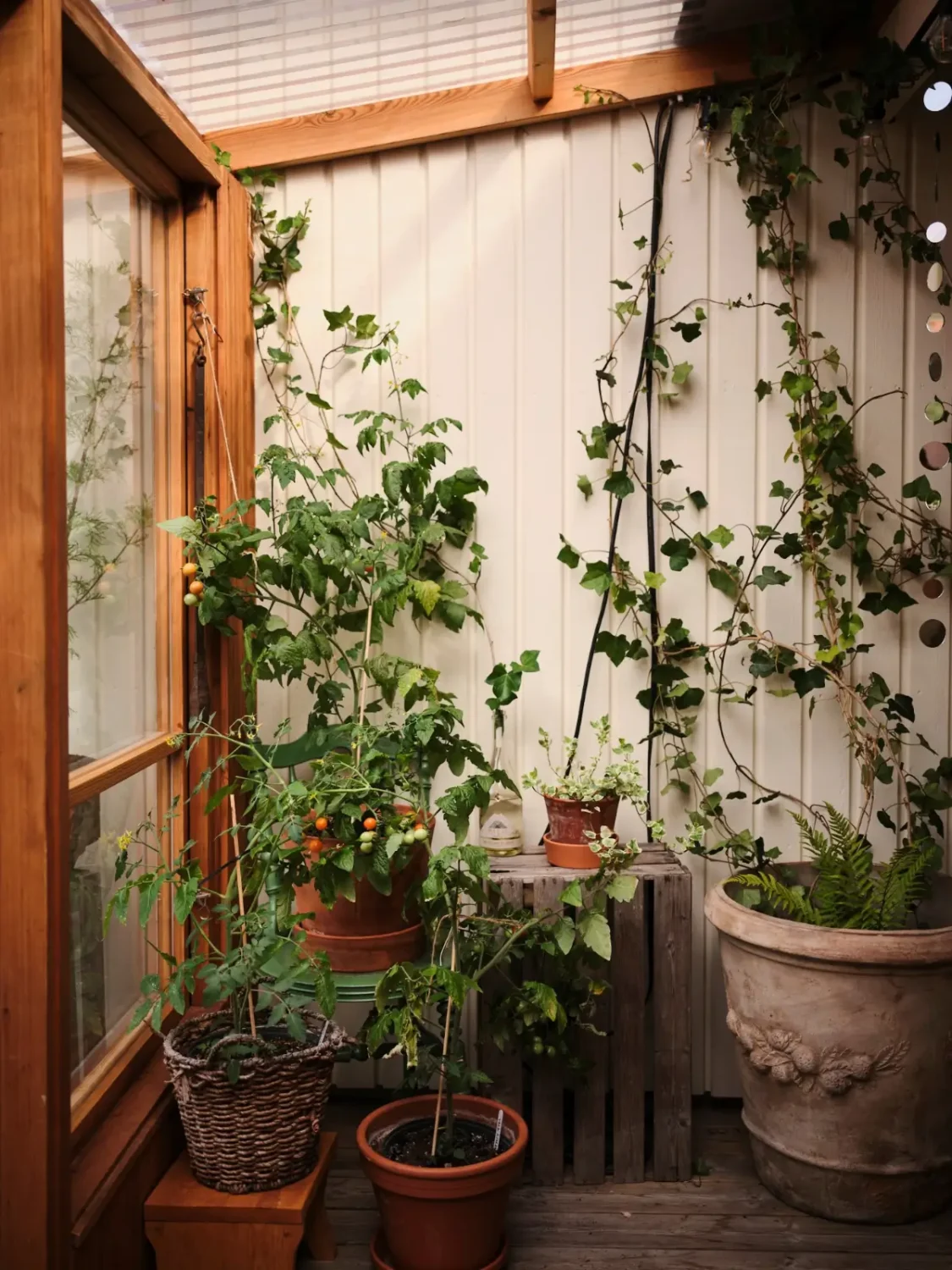 A Charming 1950s Family Home with a Lovely Garden 37 cozy-1950s-family-home-sweden-nordroom