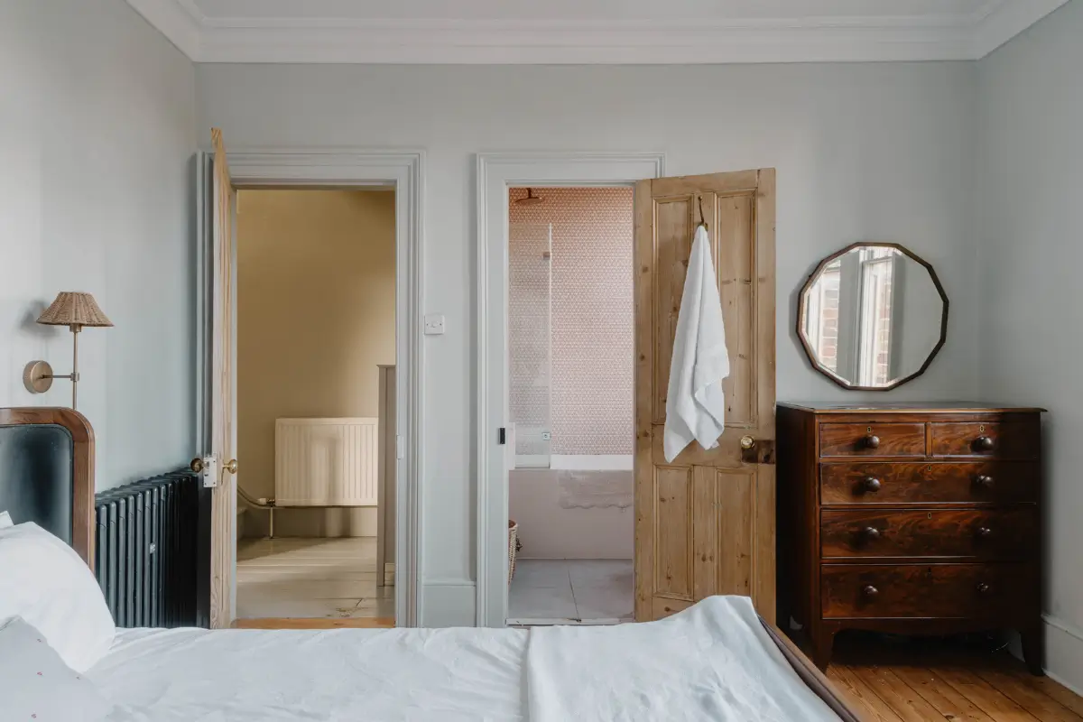 Warm, Earthy Colors in a Renovated Early 20th Century Family Home 20 early-20th-century-family-home-england