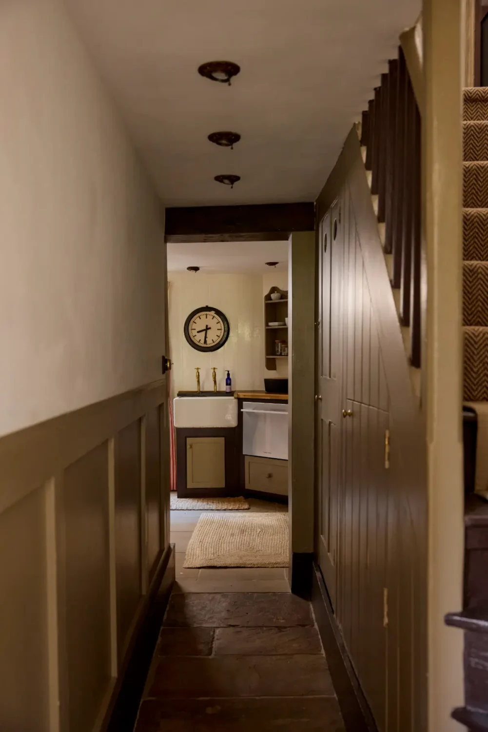 Restored Period Features and a Muted Color Palette in a London Home 7 georgian-townhouse-in-london-with-period-features-muted-colors-nordroom15