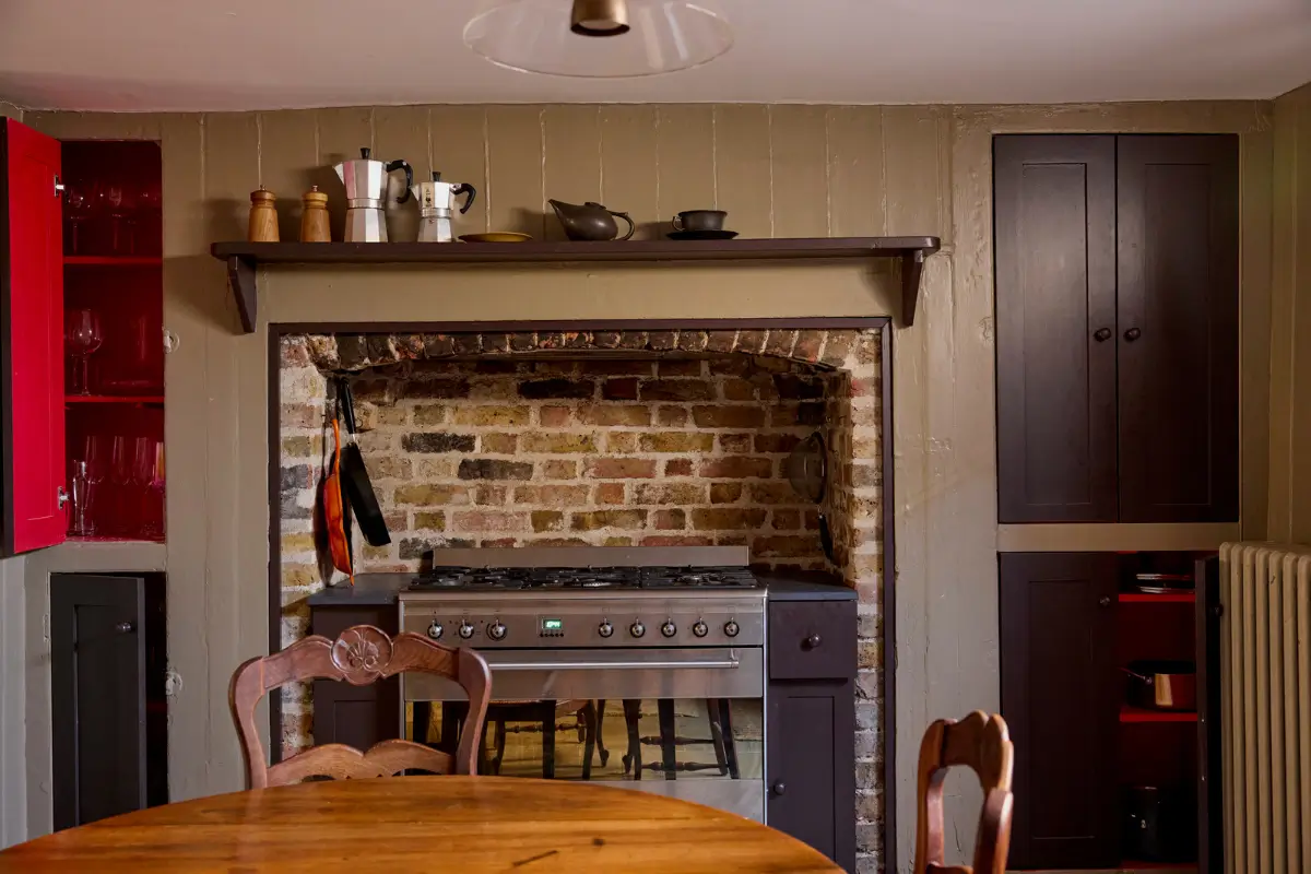 Restored Period Features and a Muted Color Palette in a London Home 6 georgian-townhouse-in-london-with-period-features-muted-colors-nordroom26