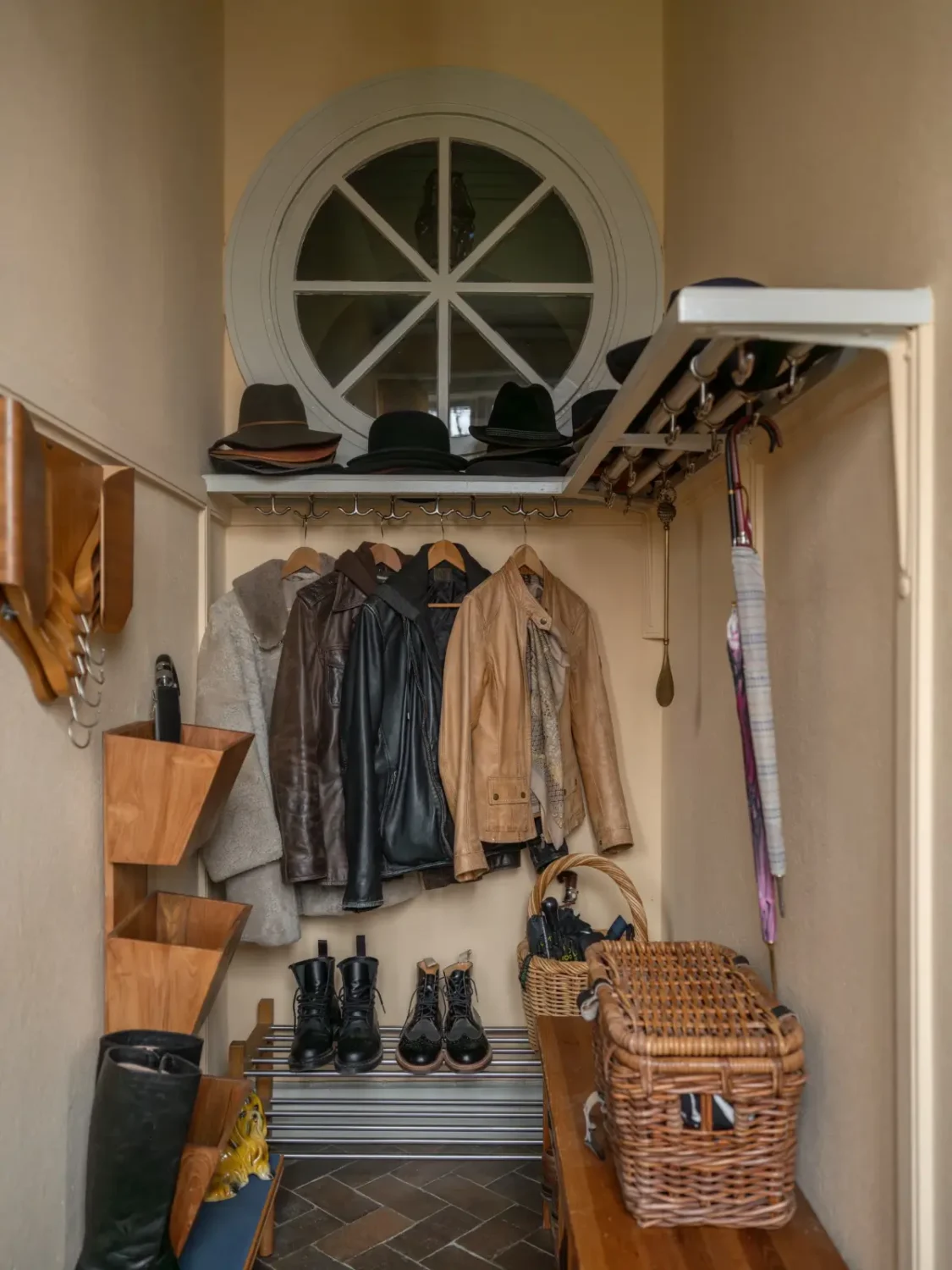 A Grand, Historic Swedish Apartment with Preserved Period Features 46 grand-historic-swedish-apartment-antiques-christmas-decor-nordroom