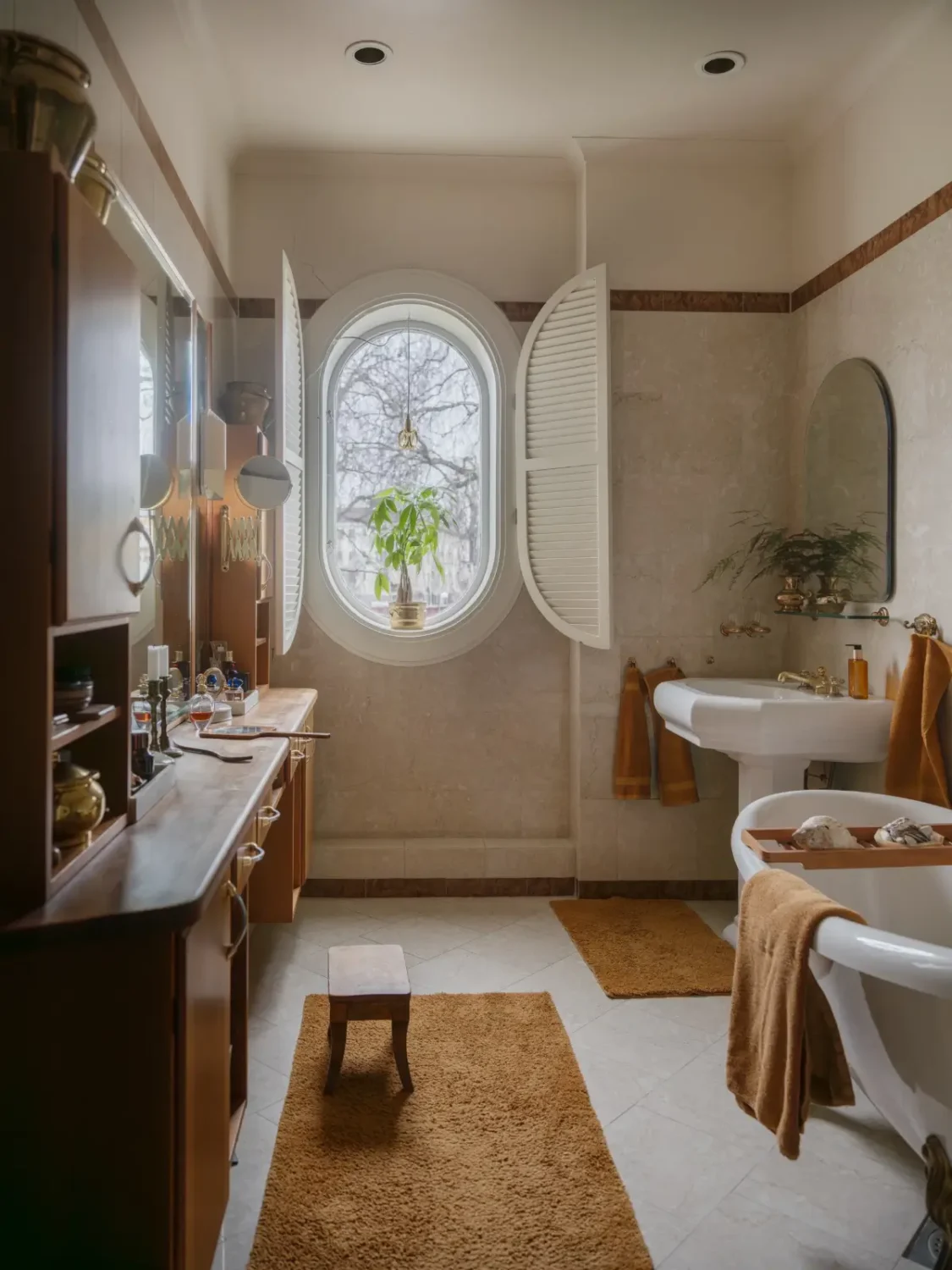 A Grand, Historic Swedish Apartment with Preserved Period Features 37 grand-historic-swedish-apartment-antiques-christmas-decor-nordroom